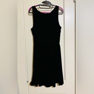 Elegant Black Sleeveless Dress